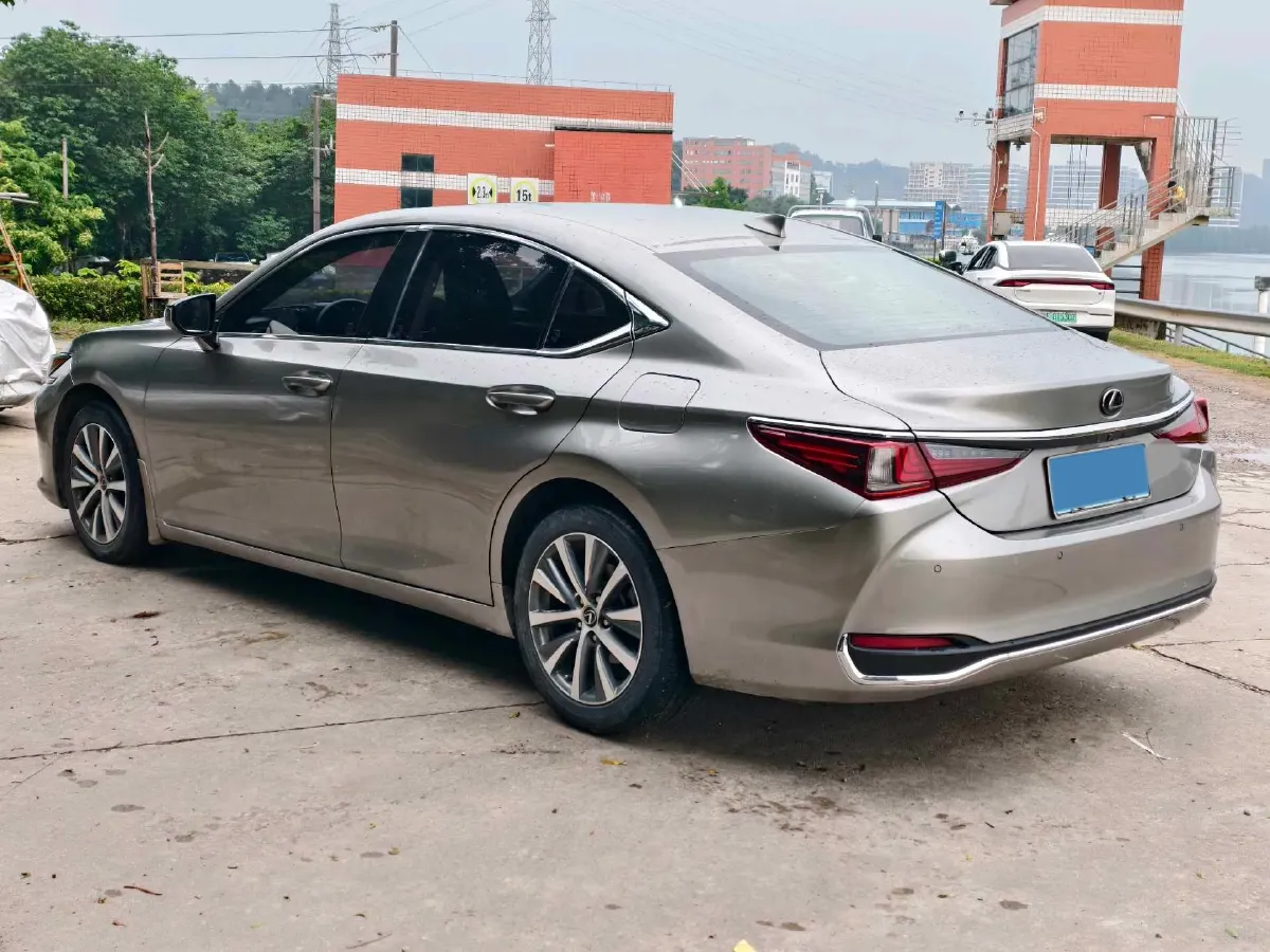 2020 Lexus ES 2.0L 173HP L4 CVT,autocango,china used car exporter,china ev exporter,chinese used car exporter,chinese used ev exporter