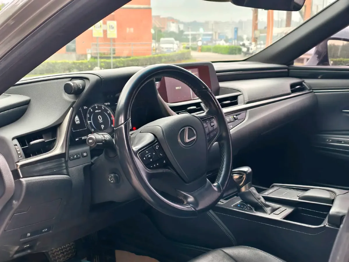 2020 Lexus ES 2.0L 173HP L4 CVT,autocango,china used car exporter,china ev exporter,chinese used car exporter,chinese used ev exporter