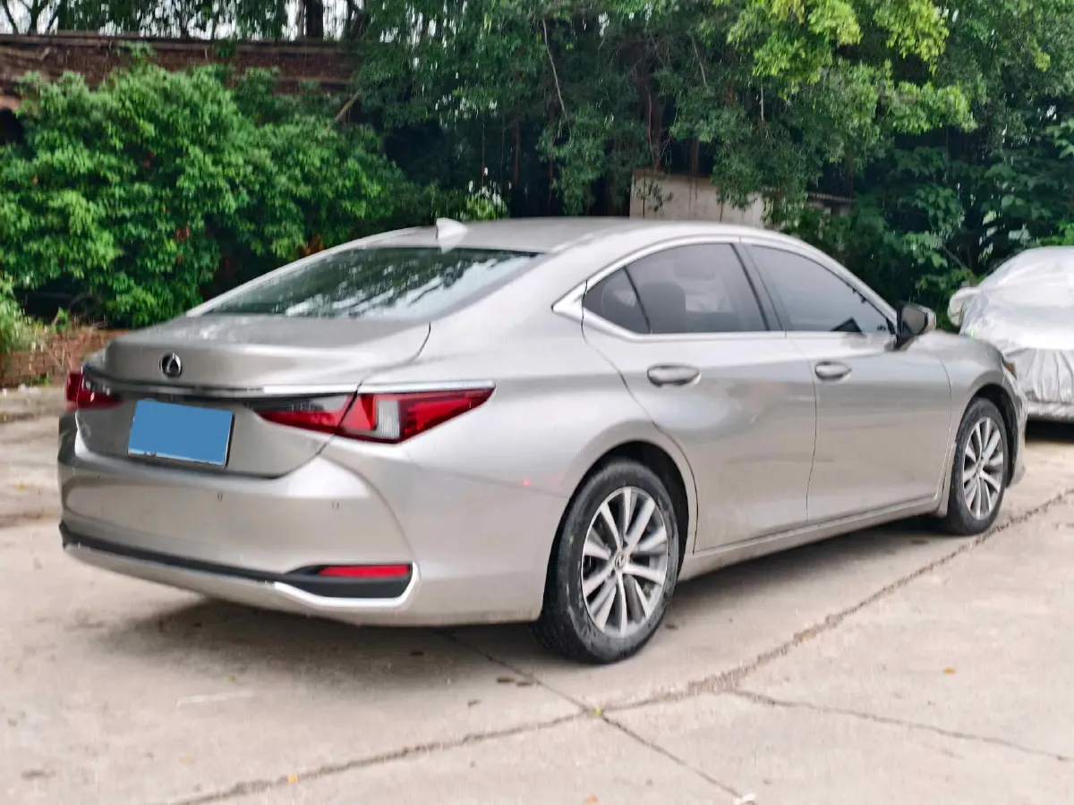 2020 Lexus ES 2.0L 173HP L4 CVT,autocango,china used car exporter,china ev exporter,chinese used car exporter,chinese used ev exporter