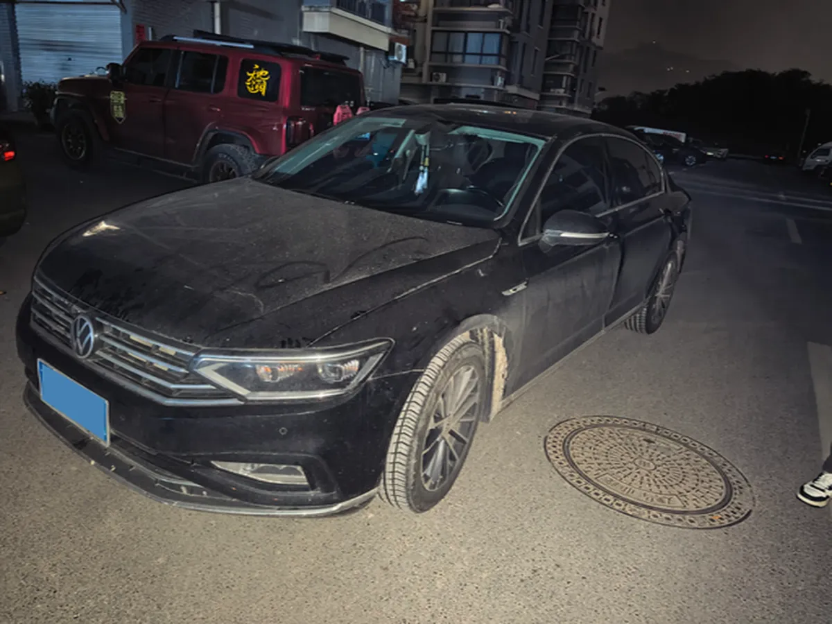 2020 Volkswagen Magotan 2.0T 186HP L4 7DCT,autocango,china used car exporter,china ev exporter,chinese used car exporter,chinese used ev exporter