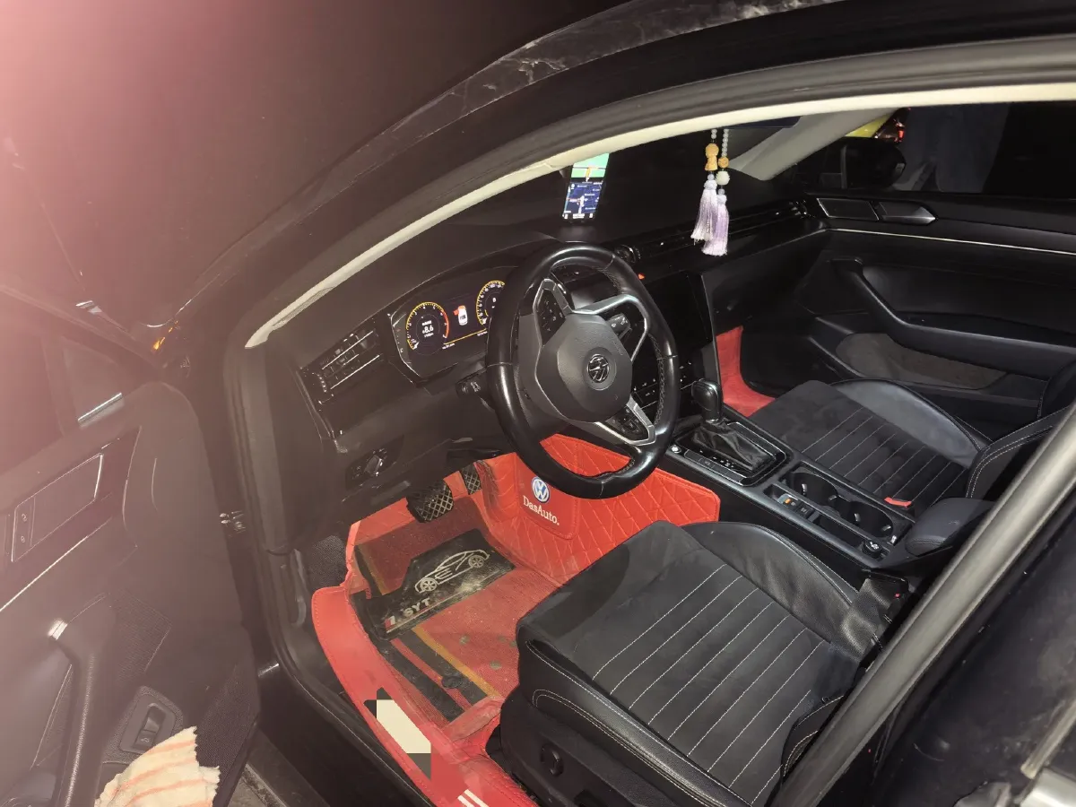 2020 Volkswagen Magotan 2.0T 186HP L4 7DCT,autocango,china used car exporter,china ev exporter,chinese used car exporter,chinese used ev exporter