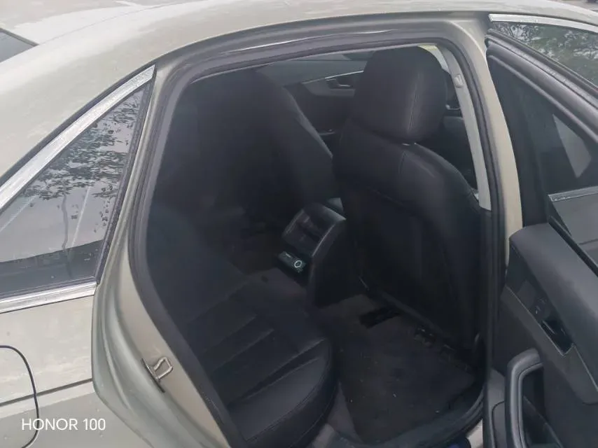 2019 Audi A4L 2.0T 190HP L4 7DCT,autocango,china used car exporter,china ev exporter,chinese used car exporter,chinese used ev exporter