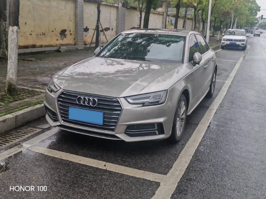2019 Audi A4L 2.0T 190HP L4 7DCT,autocango,china used car exporter,china ev exporter,chinese used car exporter,chinese used ev exporter