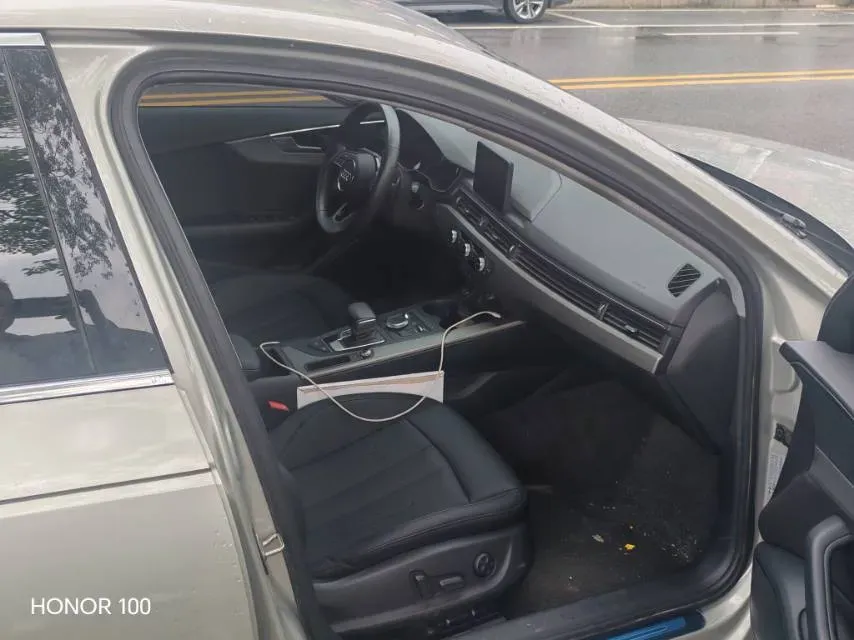 2019 Audi A4L 2.0T 190HP L4 7DCT,autocango,china used car exporter,china ev exporter,chinese used car exporter,chinese used ev exporter