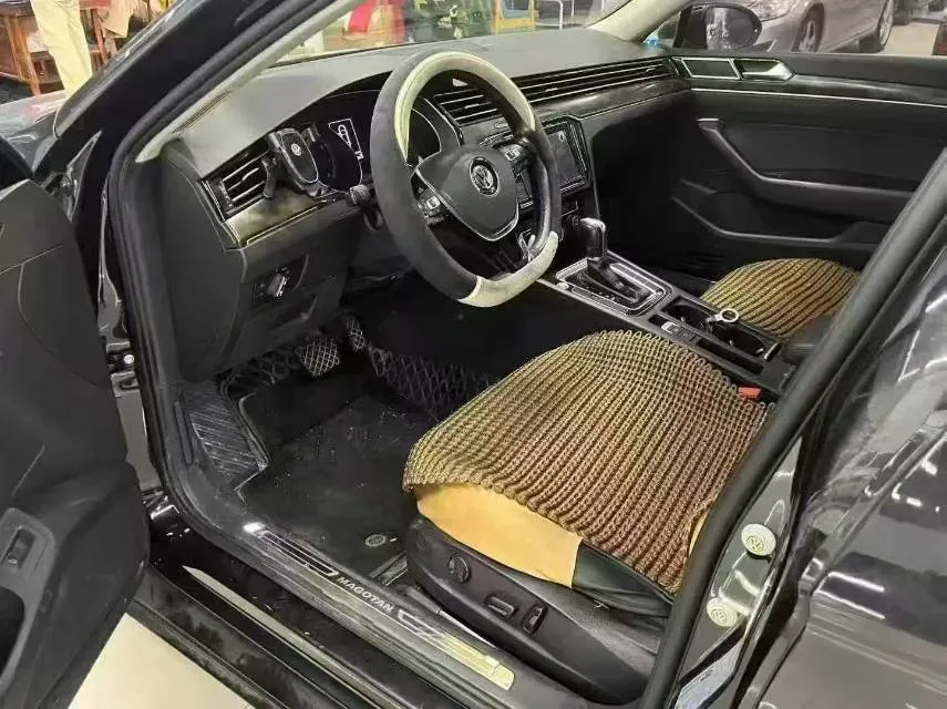 2018 Volkswagen Magotan 2.0T 220HP L4 7DCT,autocango,china used car exporter,china ev exporter,chinese used car exporter,chinese used ev exporter