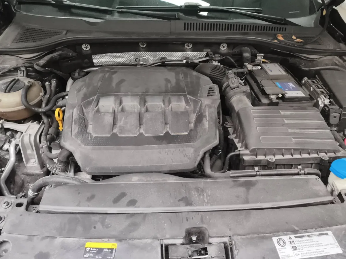 2023 Volkswagen Passat 2.0T 186HP L4 7DCT,autocango,china used car exporter,china ev exporter,chinese used car exporter,chinese used ev exporter