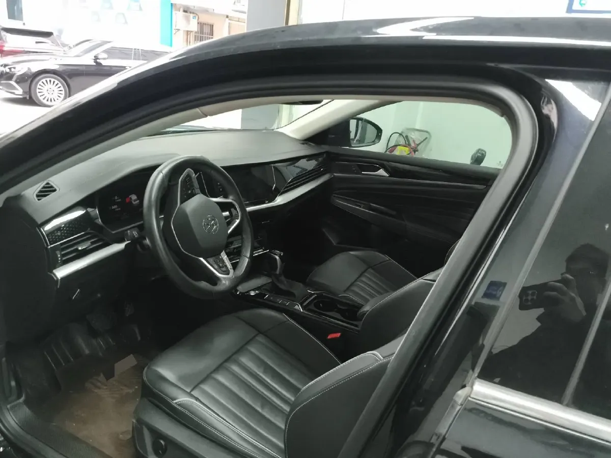 2023 Volkswagen Passat 2.0T 186HP L4 7DCT,autocango,china used car exporter,china ev exporter,chinese used car exporter,chinese used ev exporter