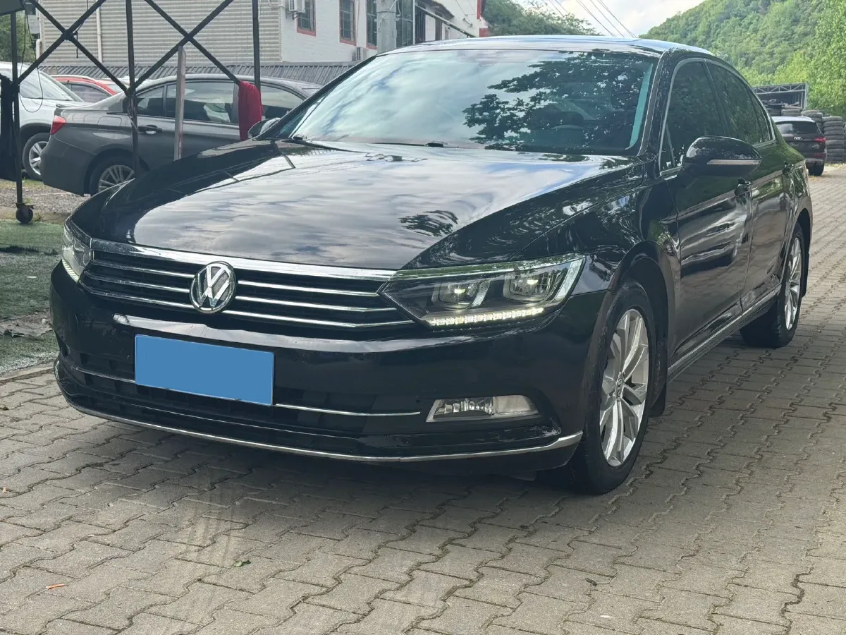 2019 Volkswagen Magotan 2.0T 186HP L4 7DCT,autocango,china used car exporter,china ev exporter,chinese used car exporter,chinese used ev exporter