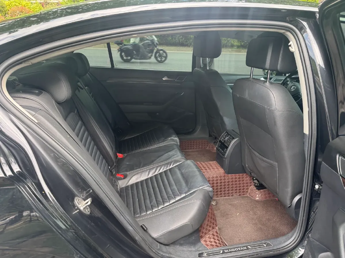 2019 Volkswagen Magotan 2.0T 186HP L4 7DCT,autocango,china used car exporter,china ev exporter,chinese used car exporter,chinese used ev exporter