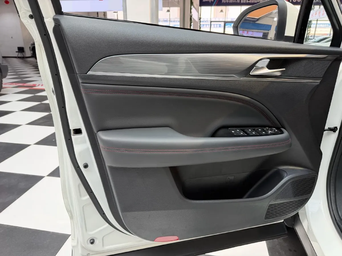 2021 GAC Trumpchi GS4 Plus 1.5T 169HP L4 6AT,autocango,china used car exporter,china ev exporter,chinese used car exporter,chinese used ev exporter