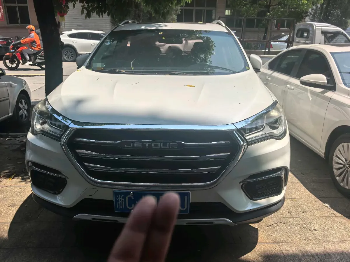 2019 Jetour X90 1.5T 147HP L4 6MT,autocango,china used car exporter,china ev exporter,chinese used car exporter,chinese used ev exporter