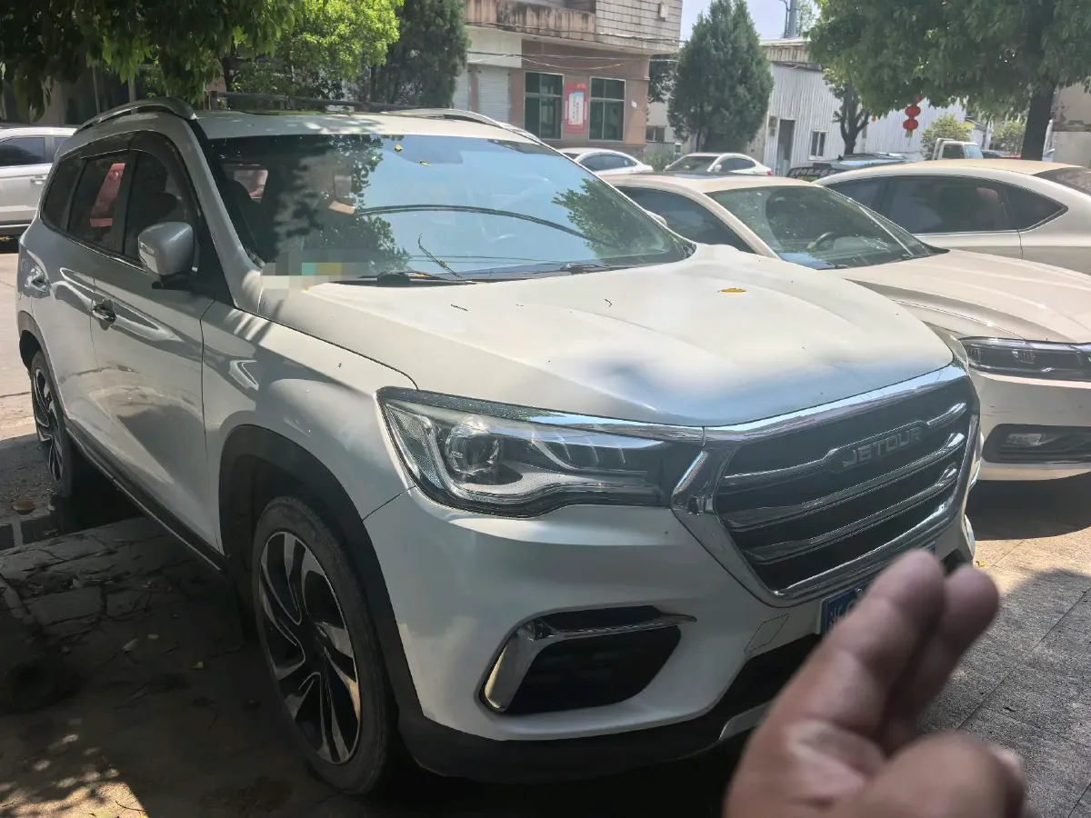 2019 Jetour X90 1.5T 147HP L4 6MT,autocango,china used car exporter,china ev exporter,chinese used car exporter,chinese used ev exporter