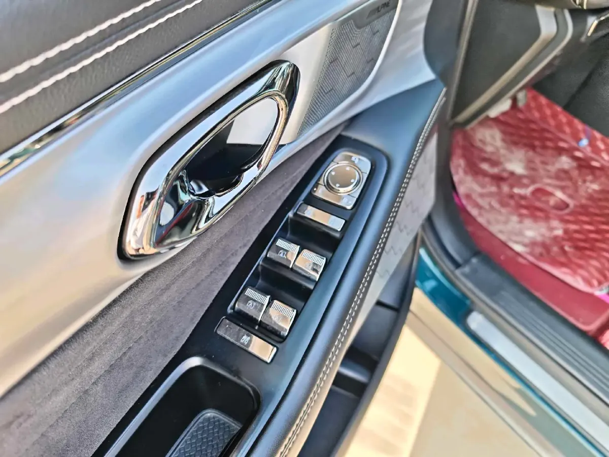 2022 GAC Trumpchi GS8 2.0T 190HP L4 E-CVT Hybrid,autocango,china used car exporter,china ev exporter,chinese used car exporter,chinese used ev exporter