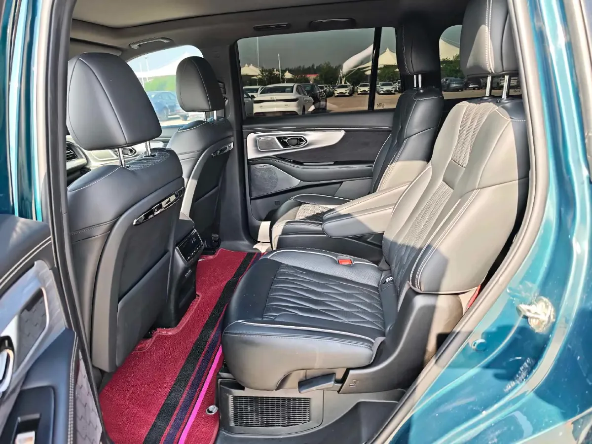 2022 GAC Trumpchi GS8 2.0T 190HP L4 E-CVT Hybrid,autocango,china used car exporter,china ev exporter,chinese used car exporter,chinese used ev exporter