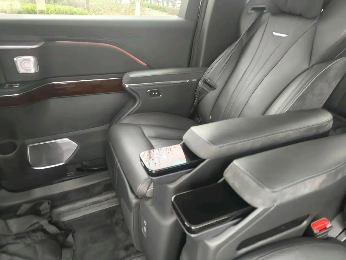 2024 HongQi HQ9 2.0T 163HP L4 1DHT PHEV 20.14KWH,autocango,china used car exporter,china ev exporter,chinese used car exporter,chinese used ev exporter