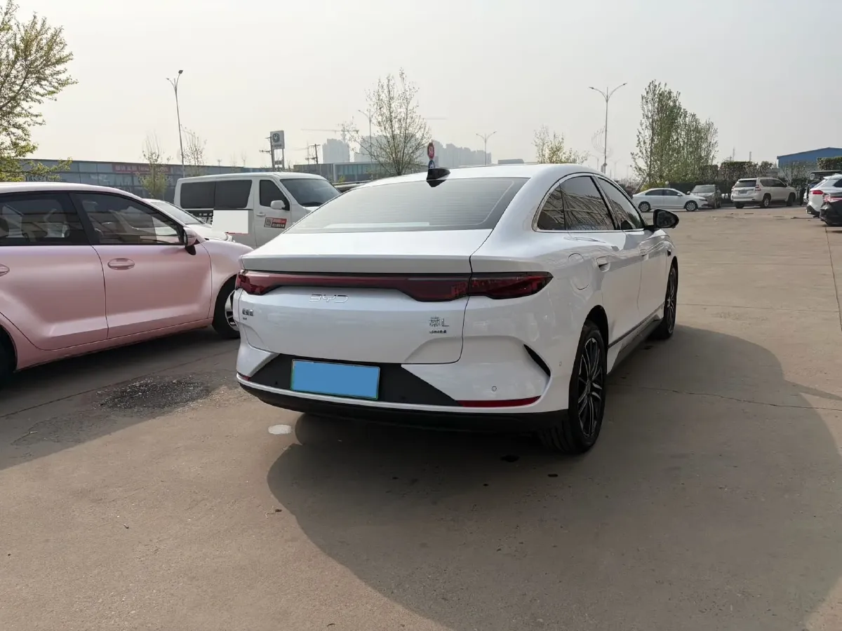 2025 BYD QinL BEV,autocango,china used car exporter,china ev exporter,chinese used car exporter,chinese used ev exporter