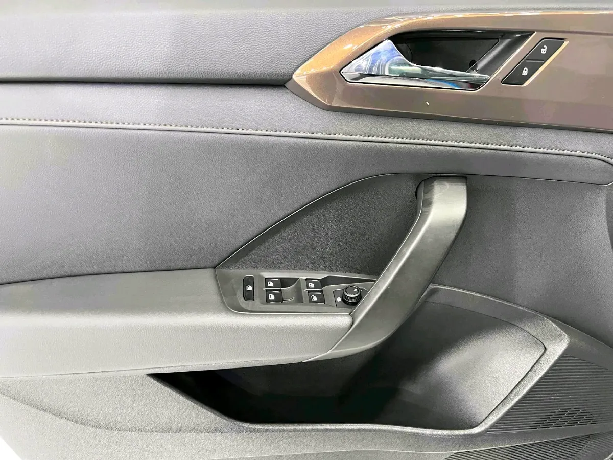 2022 Volkswagen Tharu 1.4T 150HP L4 7DCT,autocango,china used car exporter,china ev exporter,chinese used car exporter,chinese used ev exporter