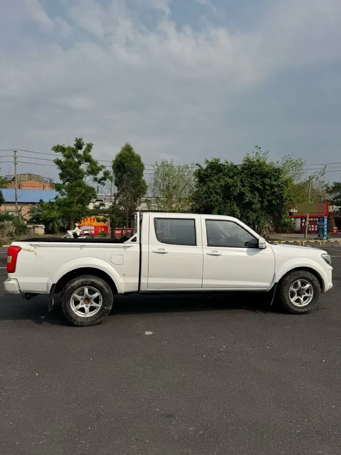 2021 Dongfeng RuiQi 2.4T 165HP L4 5MT,autocango,china used car exporter,china ev exporter,chinese used car exporter,chinese used ev exporter