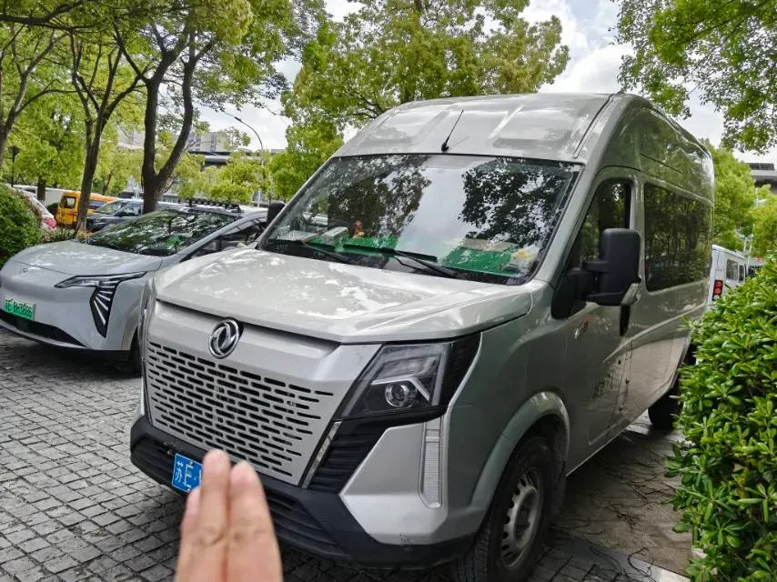 2023 MAXUS XinTu V70 2.0T 125HP L4 6MT,autocango,china used car exporter,china ev exporter,chinese used car exporter,chinese used ev exporter