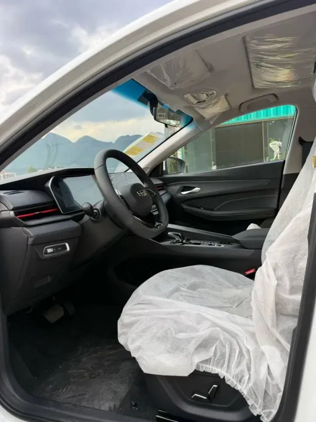 2024 Geely Binray 1.5T 181HP L4 7DCT,autocango,china used car exporter,china ev exporter,chinese used car exporter,chinese used ev exporter