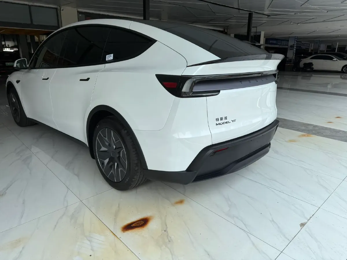 2025 Tesla Model Y L BEV,autocango,china used car exporter,china ev exporter,chinese used car exporter,chinese used ev exporter