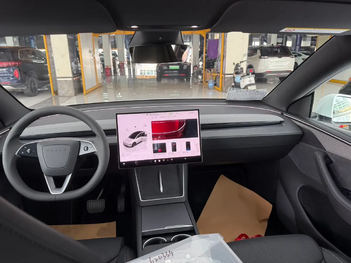 2025 Tesla Model Y L BEV,autocango,china used car exporter,china ev exporter,chinese used car exporter,chinese used ev exporter