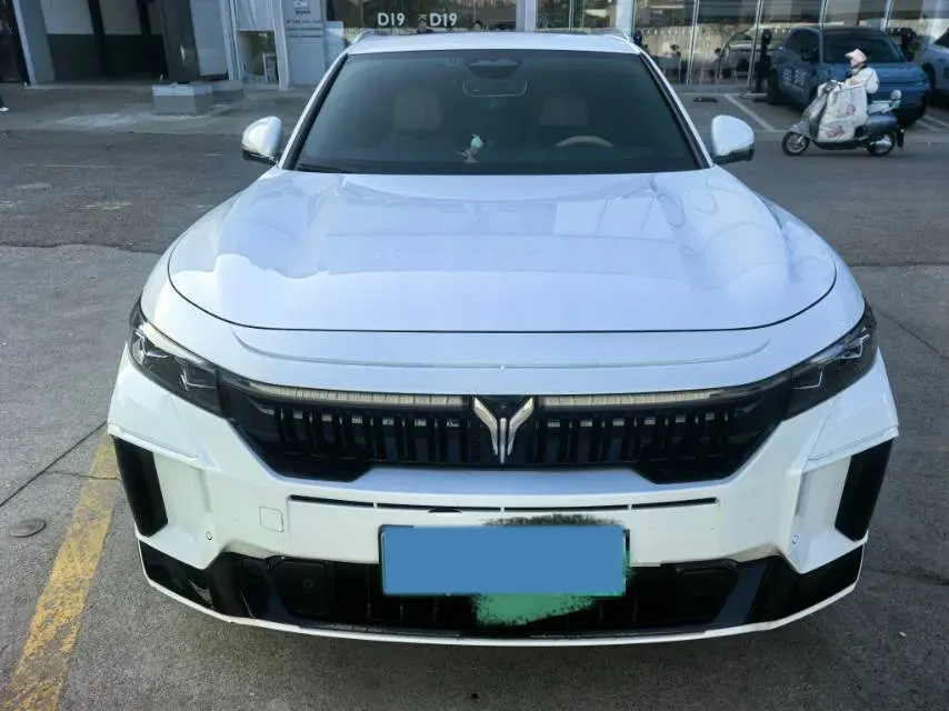 2024 Voyah FREE 1.5T 150HP L4 REEV 39.2KWH,autocango,china used car exporter,china ev exporter,chinese used car exporter,chinese used ev exporter