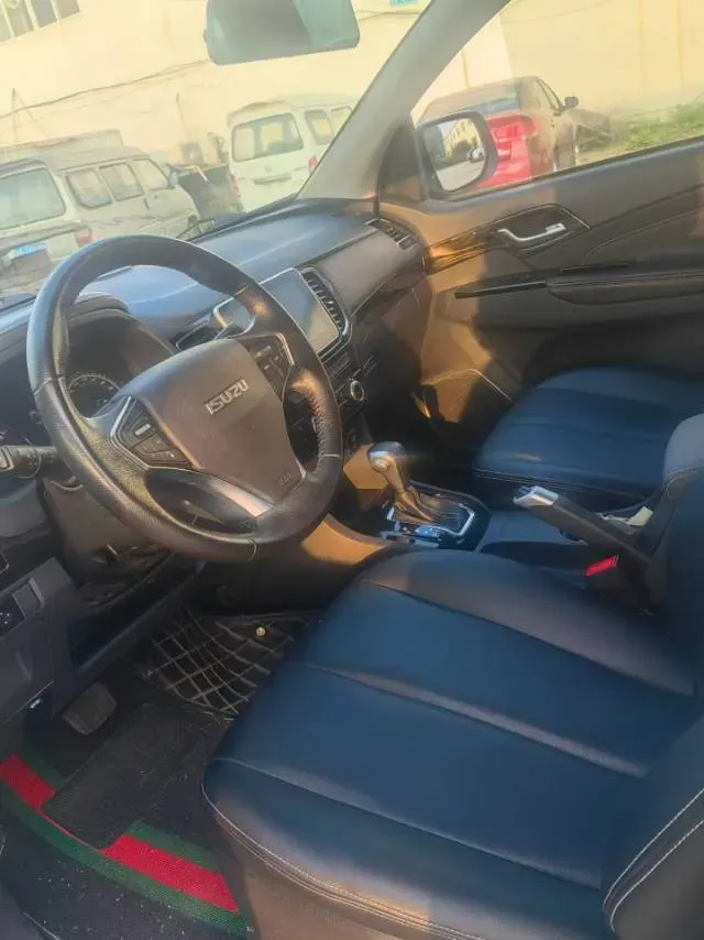 2020 Isuzu LingTuo 2.5T 150HP L4 6AT,autocango,china used car exporter,china ev exporter,chinese used car exporter,chinese used ev exporter