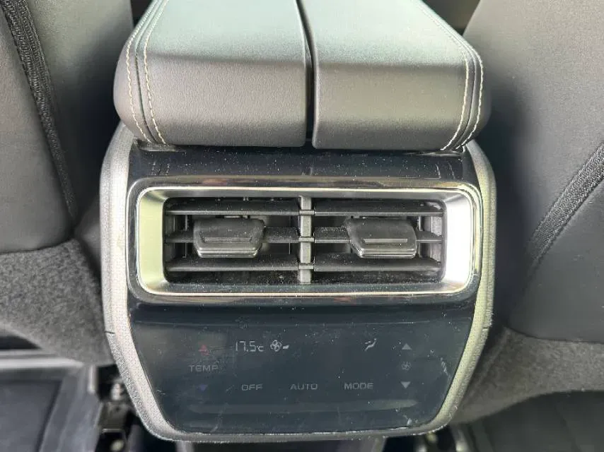 2020 Geely Okavango 1.8T 184HP L4 7DCT,autocango,china used car exporter,china ev exporter,chinese used car exporter,chinese used ev exporter