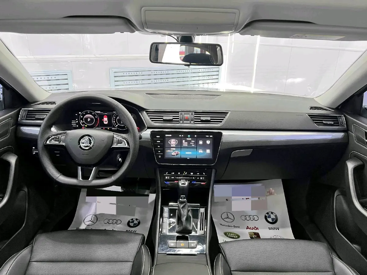 2022 Skoda Superb 1.4T 150HP L4 7DCT,autocango,china used car exporter,china ev exporter,chinese used car exporter,chinese used ev exporter