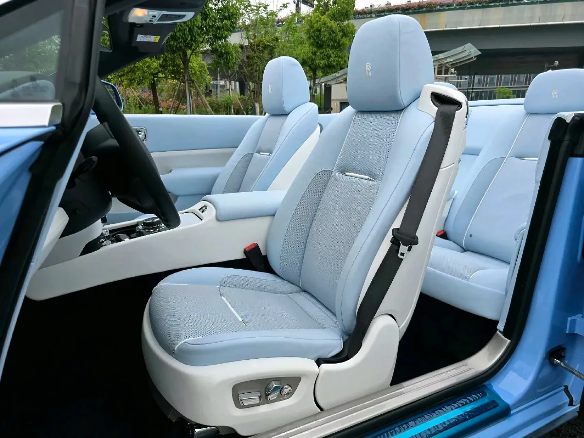 2018 Rolls-Royce Dawn 6.6T 571HP V12 8AT,autocango,china used car exporter,china ev exporter,chinese used car exporter,chinese used ev exporter