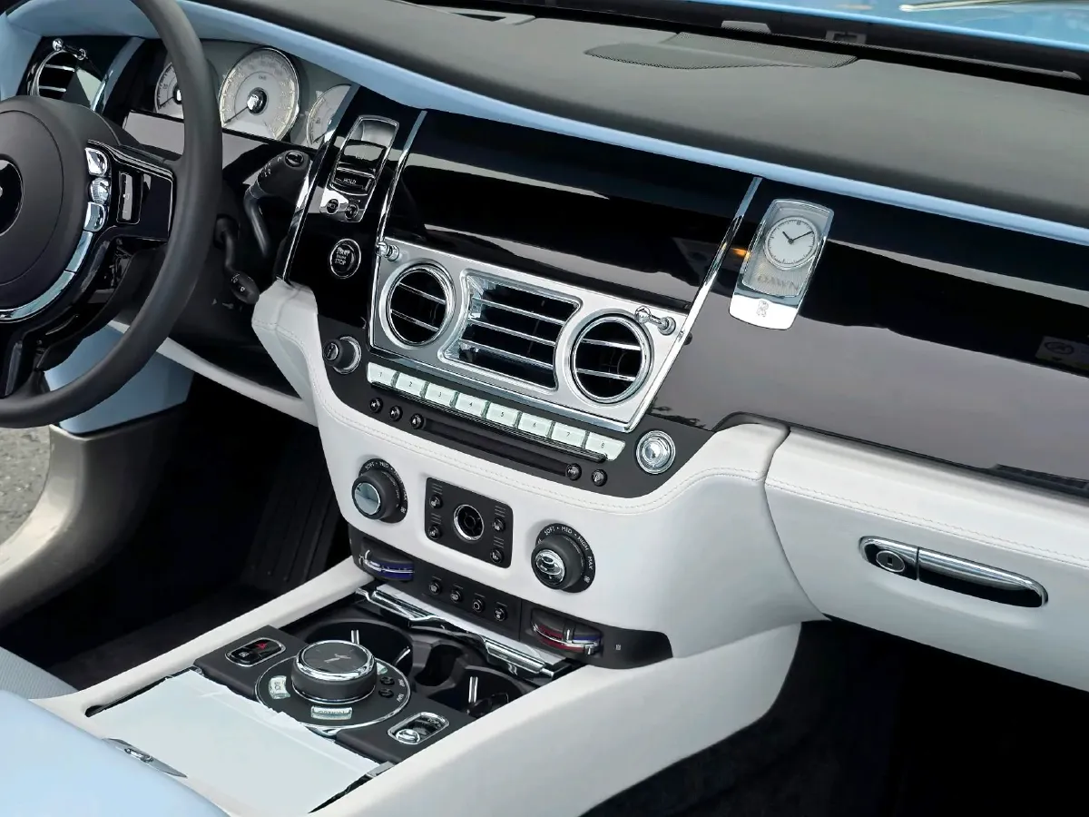 2018 Rolls-Royce Dawn 6.6T 571HP V12 8AT,autocango,china used car exporter,china ev exporter,chinese used car exporter,chinese used ev exporter