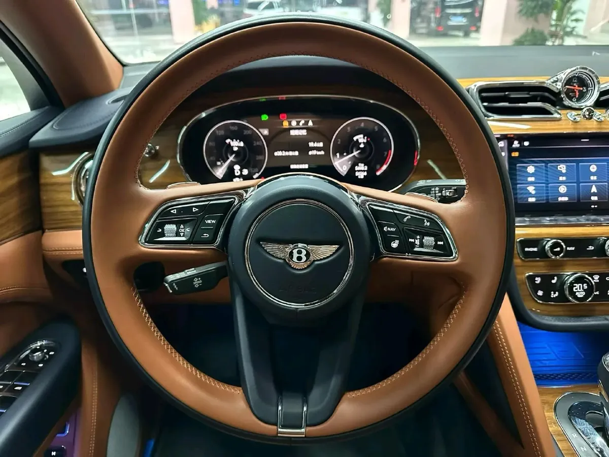 2021 Bentley Bentayga 4.0T 550HP V8 8AT,autocango,china used car exporter,china ev exporter,chinese used car exporter,chinese used ev exporter