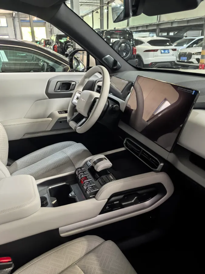 2025 FangChengBao Tai 3 BEV,autocango,china used car exporter,china ev exporter,chinese used car exporter,chinese used ev exporter