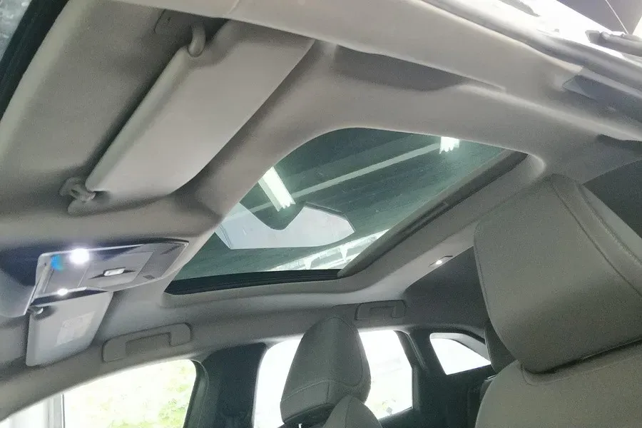 2022 Citroen C5 X 1.6T 175HP L4 8AT,autocango,china used car exporter,china ev exporter,chinese used car exporter,chinese used ev exporter