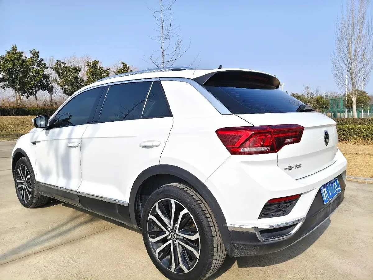 2022 Volkswagen T-Roc 1.4T 150HP L4 7DCT,autocango,china used car exporter,china ev exporter,chinese used car exporter,chinese used ev exporter