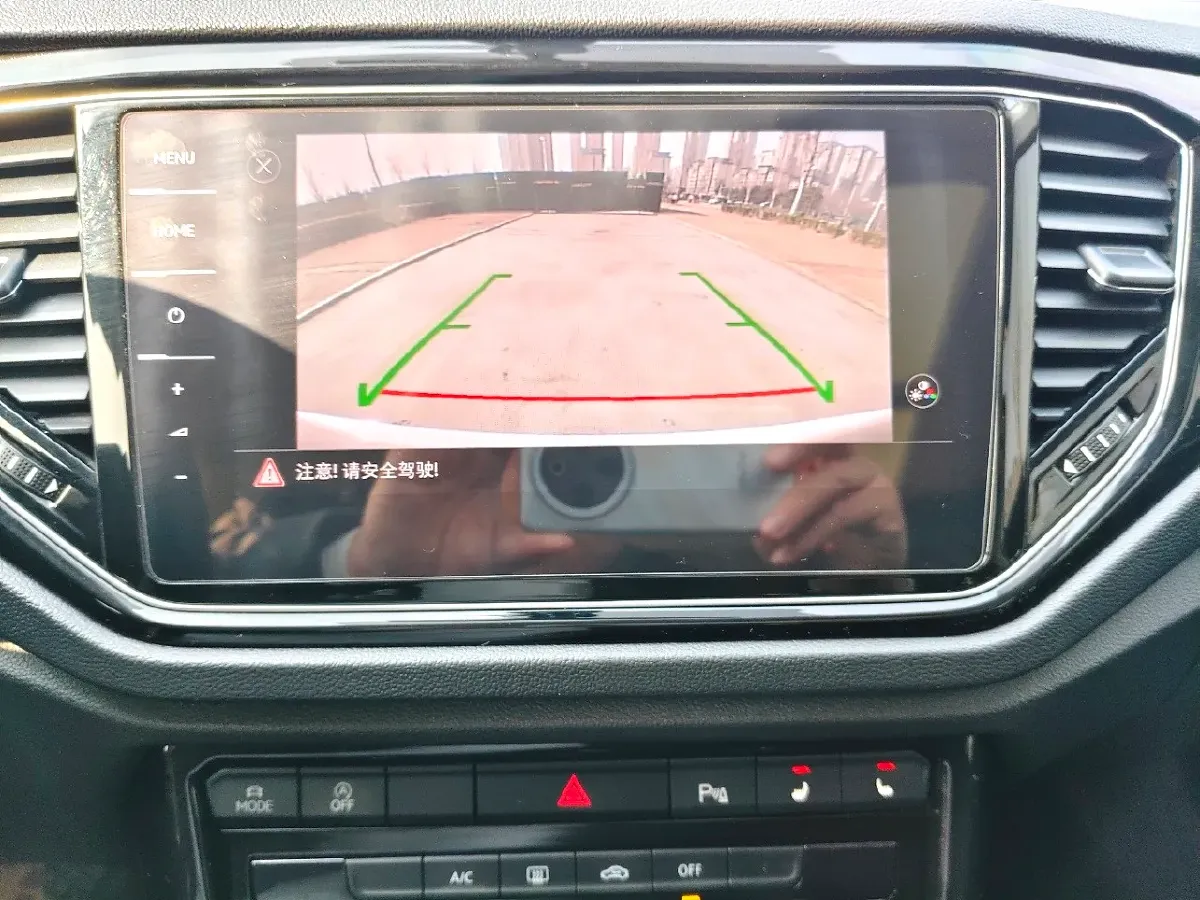 2022 Volkswagen T-Roc 1.4T 150HP L4 7DCT,autocango,china used car exporter,china ev exporter,chinese used car exporter,chinese used ev exporter