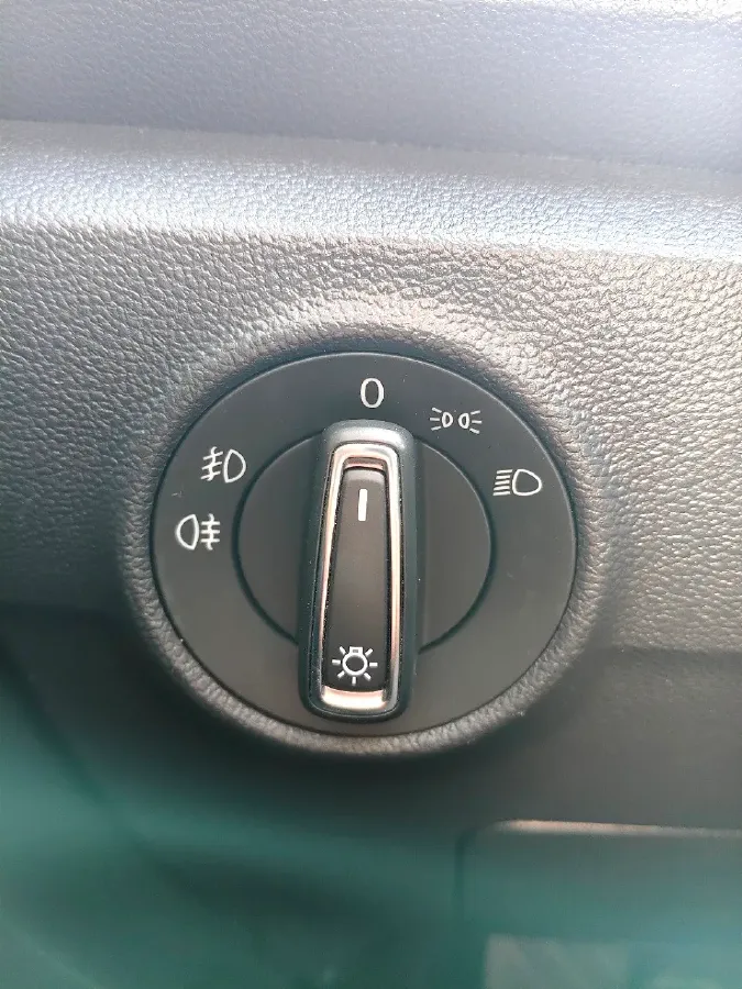 2022 Volkswagen T-Roc 1.4T 150HP L4 7DCT,autocango,china used car exporter,china ev exporter,chinese used car exporter,chinese used ev exporter