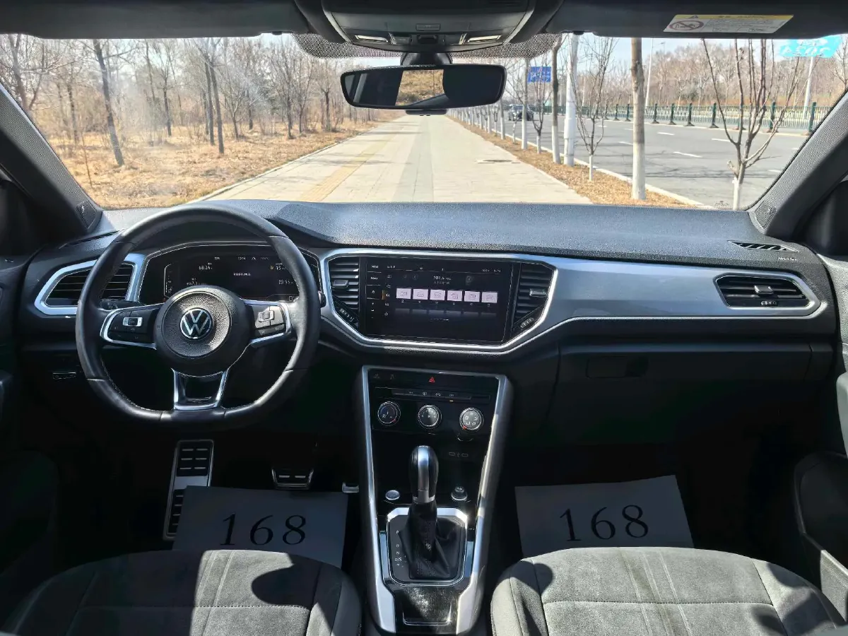 2022 Volkswagen T-Roc 1.4T 150HP L4 7DCT,autocango,china used car exporter,china ev exporter,chinese used car exporter,chinese used ev exporter