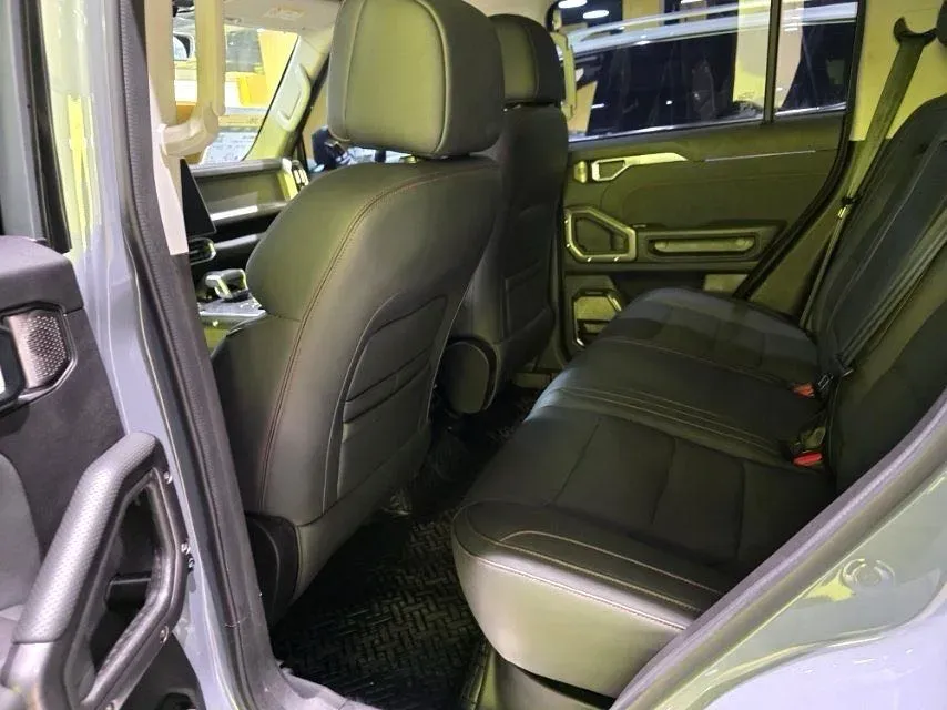 2023 Jetour Traveller 2.0T 254HP L4 8AT,autocango,china used car exporter,china ev exporter,chinese used car exporter,chinese used ev exporter