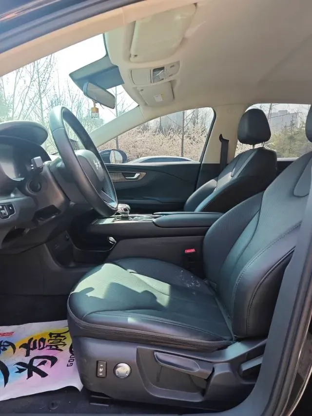 2023 HongQi E-QM5 BEV 54KWH,autocango,china used car exporter,china ev exporter,chinese used car exporter,chinese used ev exporter