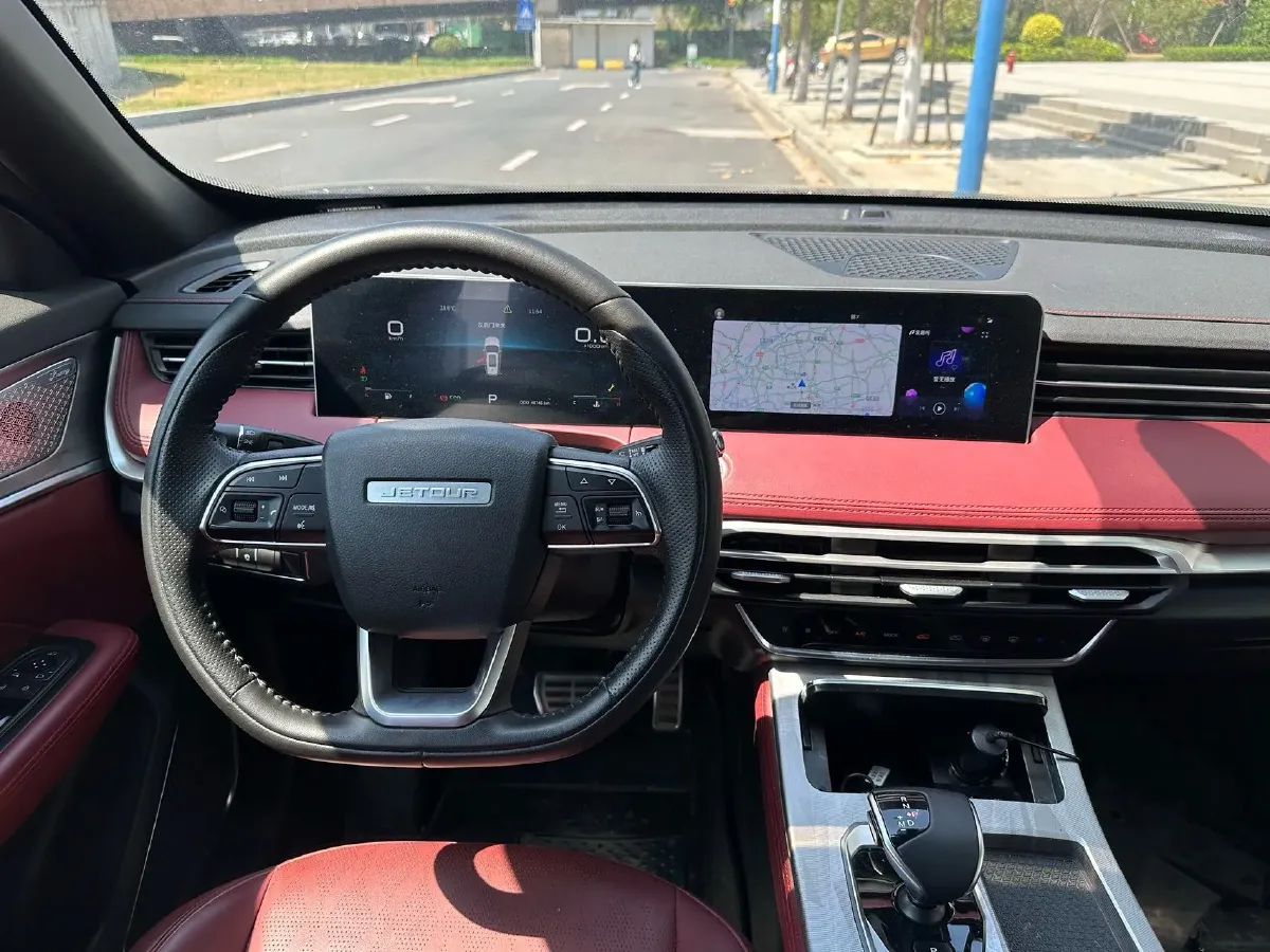 2023 ChangAn Oshan X7 Plus 1.5T 188HP L4 7DCT,autocango,china used car exporter,china ev exporter,chinese used car exporter,chinese used ev exporter