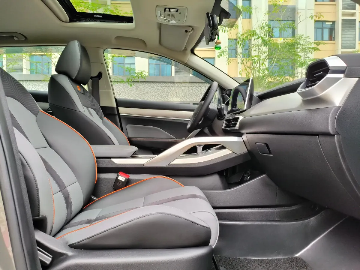 2023 Geely Coolray 1.5T 181HP L4 7DCT,autocango,china used car exporter,china ev exporter,chinese used car exporter,chinese used ev exporter