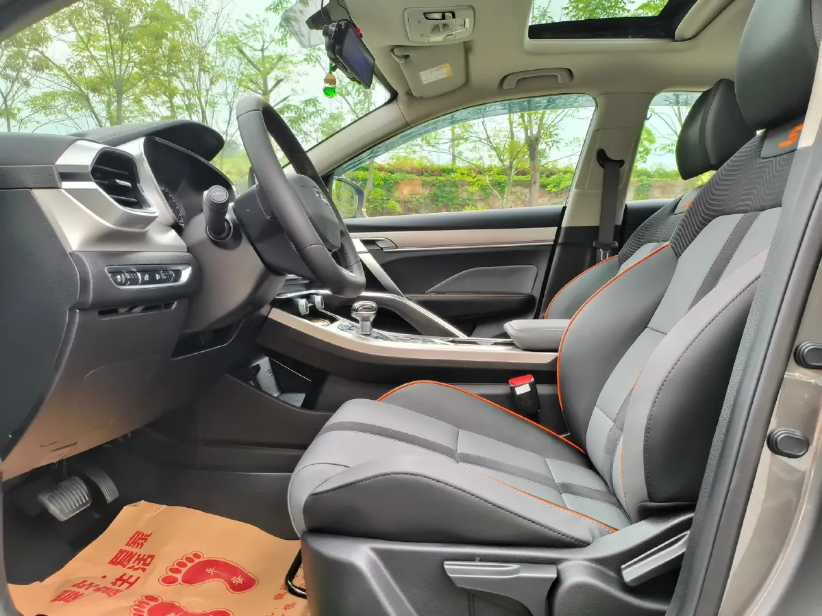 2023 Geely Coolray 1.5T 181HP L4 7DCT,autocango,china used car exporter,china ev exporter,chinese used car exporter,chinese used ev exporter