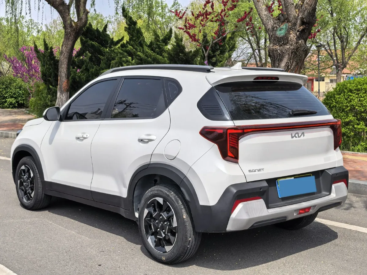 2024 Kia Sonet 1.5L 115HP L4 CVT,autocango,china used car exporter,china ev exporter,chinese used car exporter,chinese used ev exporter