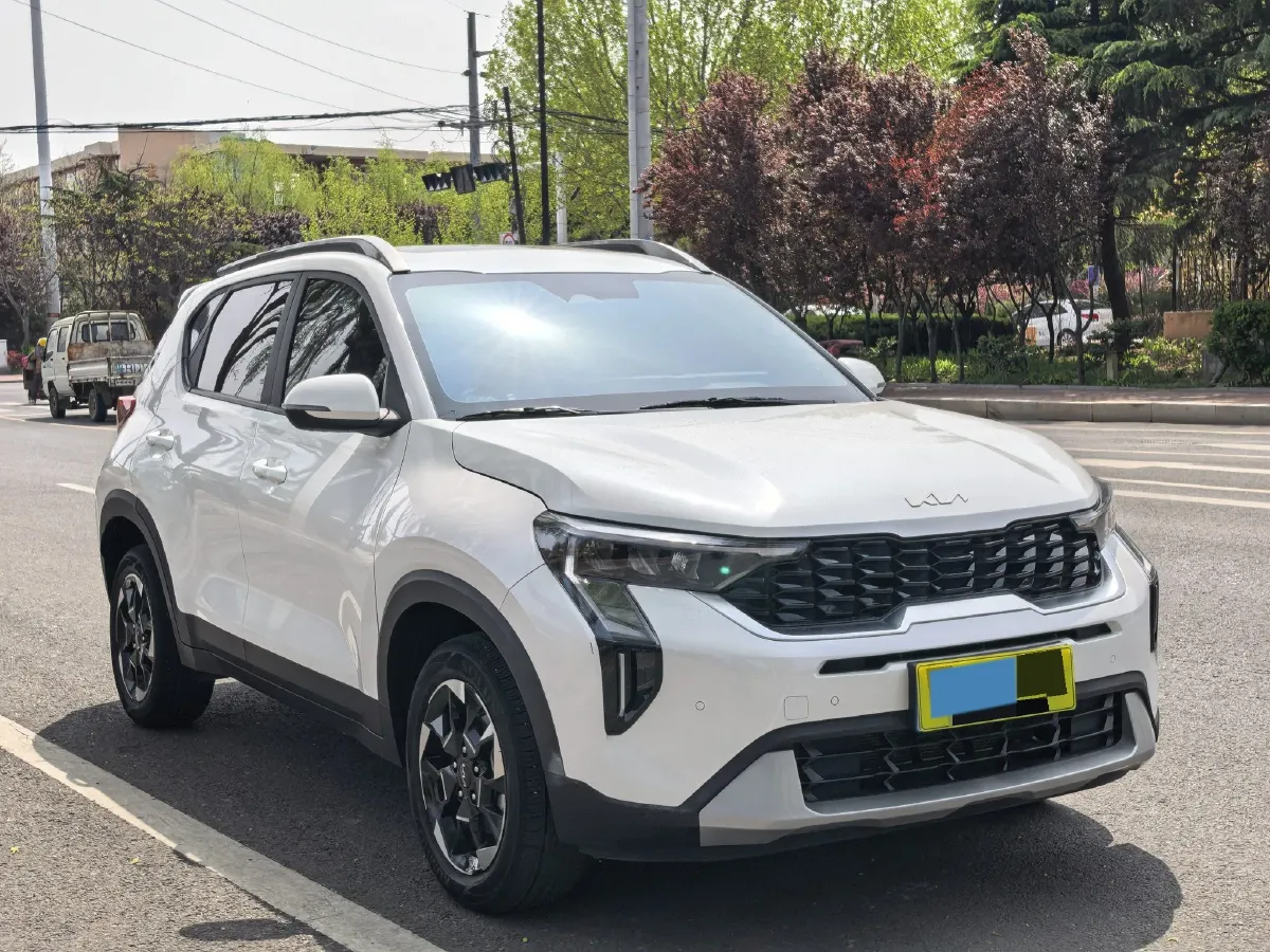 2024 Kia Sonet 1.5L 115HP L4 CVT,autocango,china used car exporter,china ev exporter,chinese used car exporter,chinese used ev exporter