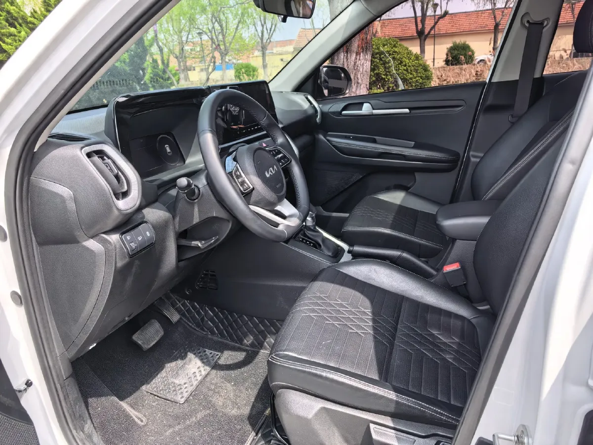 2024 Kia Sonet 1.5L 115HP L4 CVT,autocango,china used car exporter,china ev exporter,chinese used car exporter,chinese used ev exporter