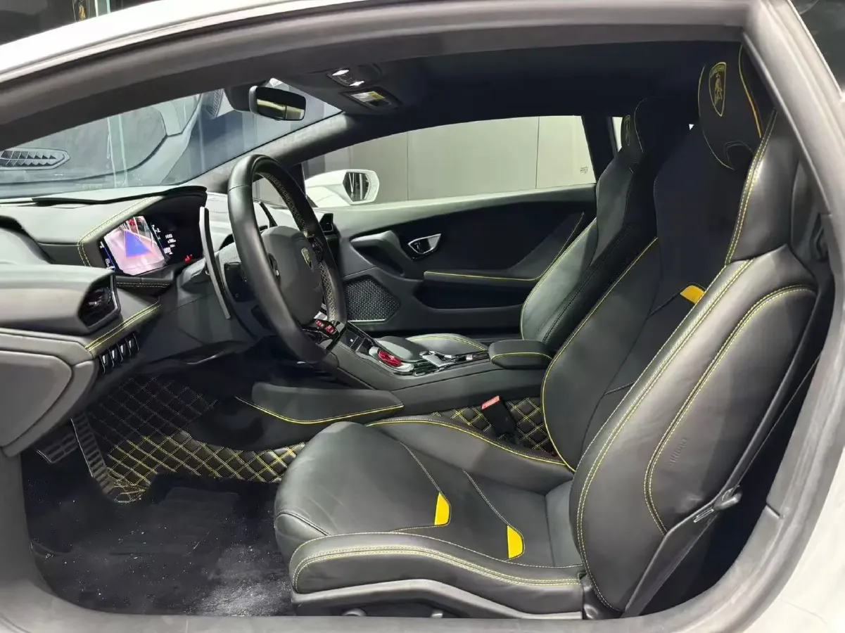 2020 Lamborghini Huracán 5.2L 611HP V10 7DCT,autocango,china used car exporter,china ev exporter,chinese used car exporter,chinese used ev exporter