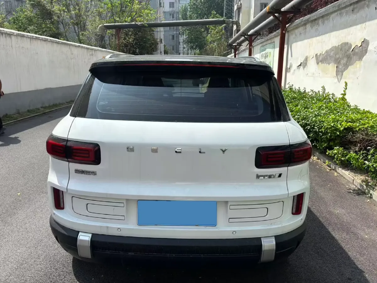 2023 Geely ICON 1.5T 181HP L4 7DCT,autocango,china used car exporter,china ev exporter,chinese used car exporter,chinese used ev exporter