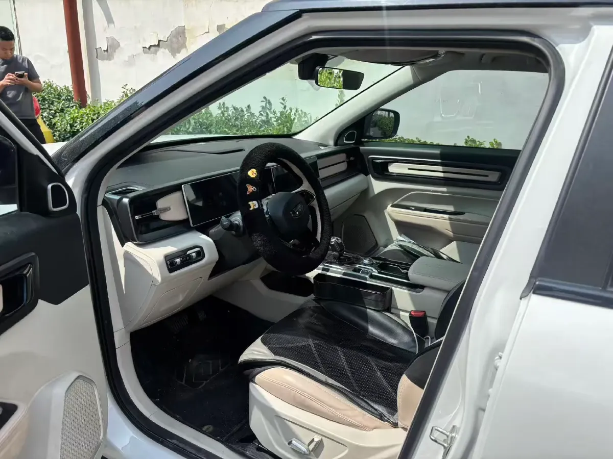 2023 Geely ICON 1.5T 181HP L4 7DCT,autocango,china used car exporter,china ev exporter,chinese used car exporter,chinese used ev exporter